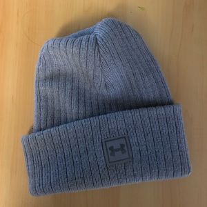 Grey Under Armour Toque